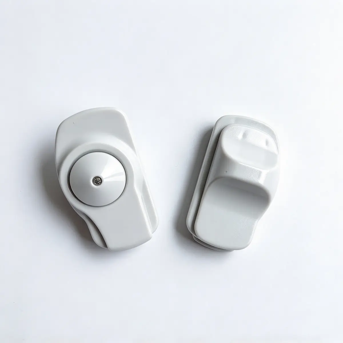Close-up of Lionyouge EAS SuperClamp shoe tag, AM acousto magnetic security tag for shoe store loss prevention
