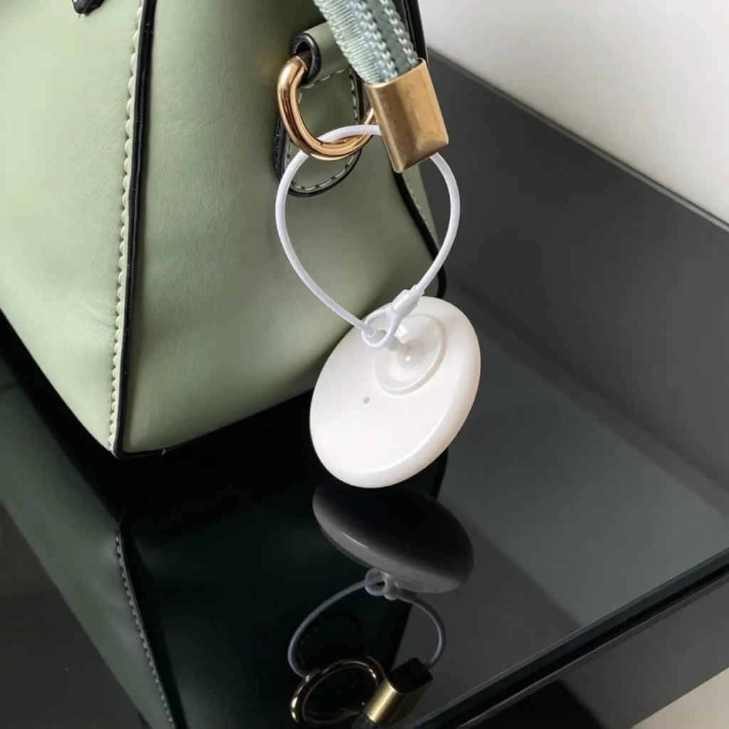 Lionyouge DS-009 eccentric round RF hard tag matched with security lanyard, multi-scene 8.2MHz EAS circular anti-shoplifting tag